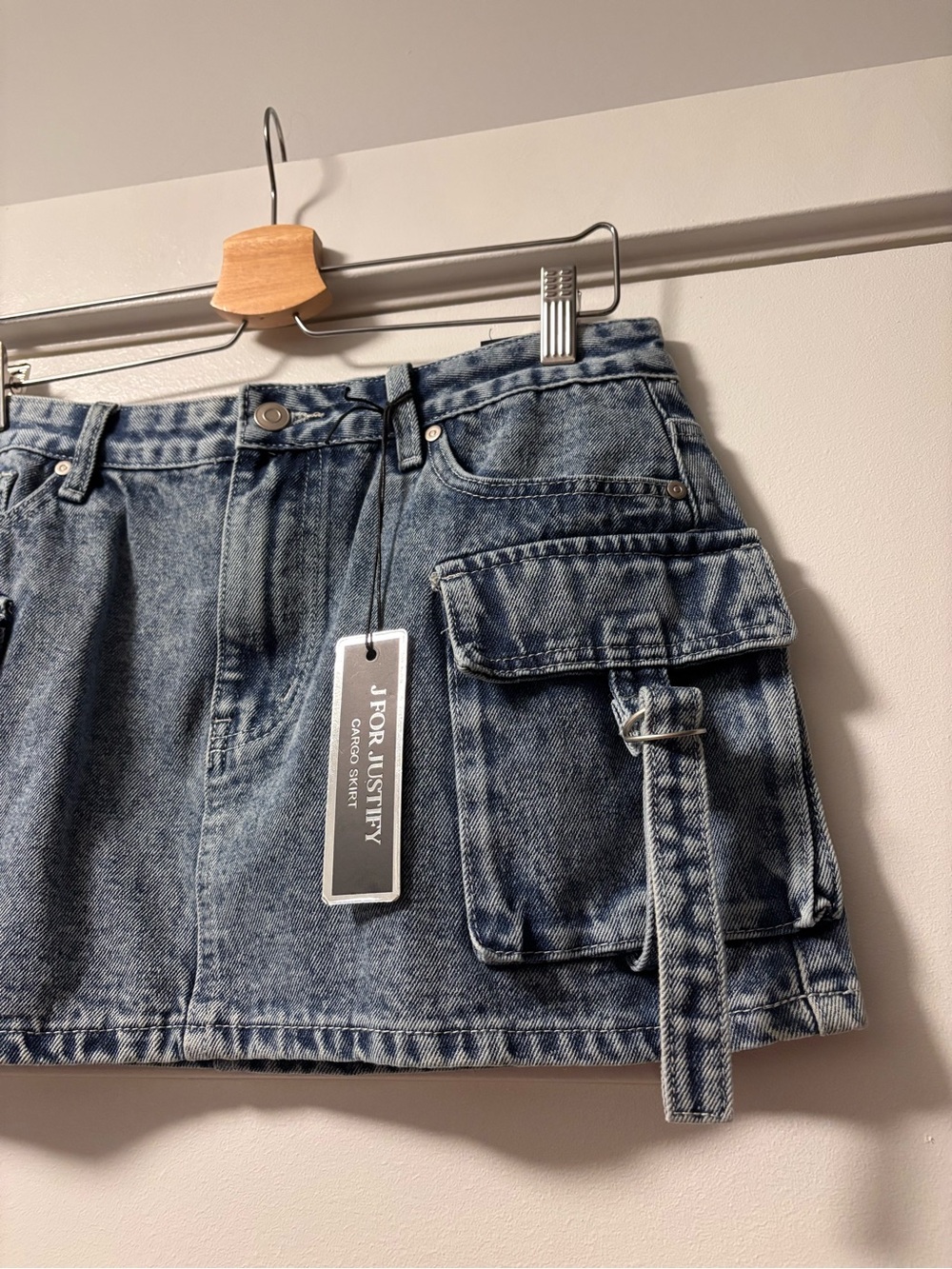 NWT J for Justify Faded Blue Pocket Cargo Denim Mini Skirt M - Picture 2 of 6